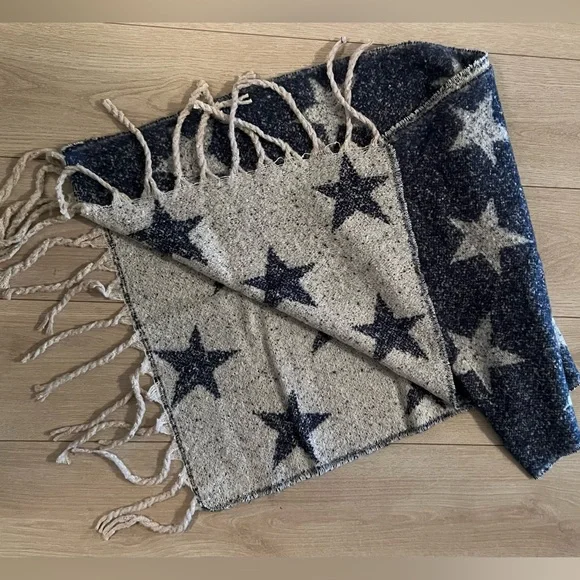 Scarf - Picture 1 of 2